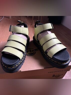 New in Box Dr. Martens Blaire Leather Sandals